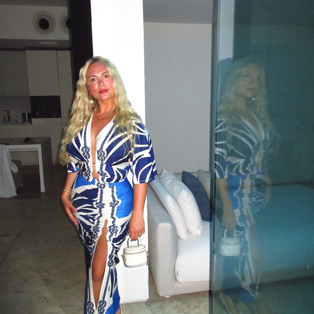 Blue and White Patterned Matching Set - Picture 3 of 3